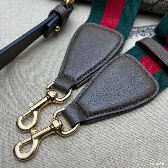 Hyper Peter shoulder bag medium Blondie GUCCI 0816